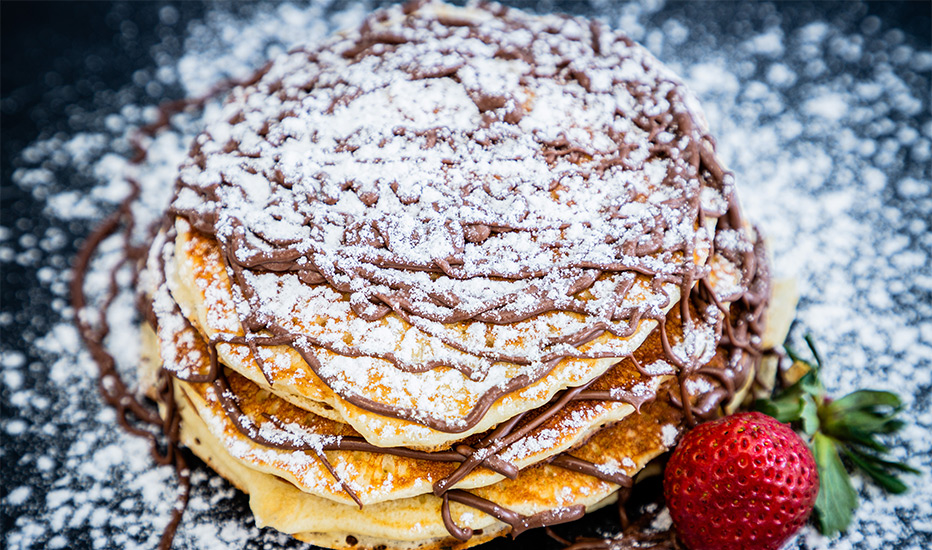 Pancake chocolat et boule de glace pour la création du site internet réalisé par Creatis Web Art